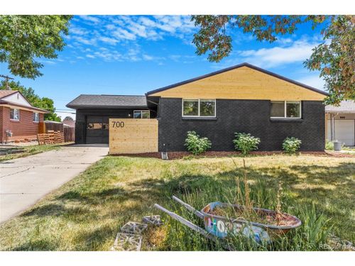 700 Nickel St, Broomfield, CO, 80020-1782 | Card Image