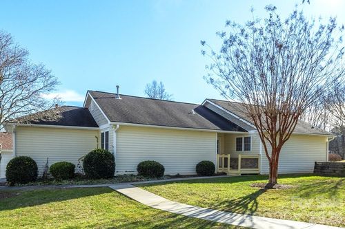 115 Creeks End Cir, Mills River, NC, 28759-4647 | Card Image