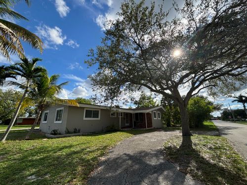 117 Se 4th Ave, Deerfield Beach, FL, 33441-3933 | Card Image