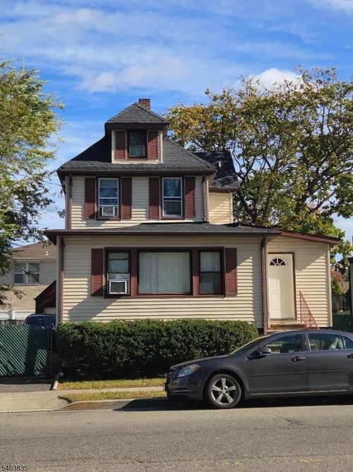 381 Mola Blvd, Elmwood Park, NJ, 07407-2201 | Card Image