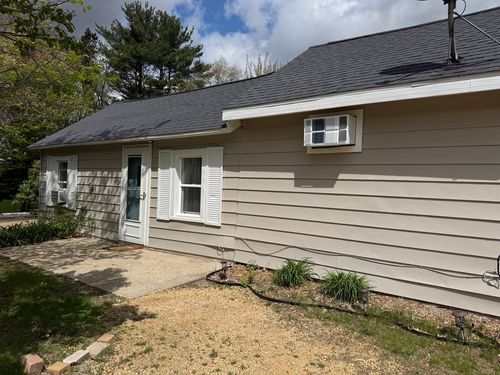 201 N Jones Ter, Oregon, IL, 61061-9585 | Card Image