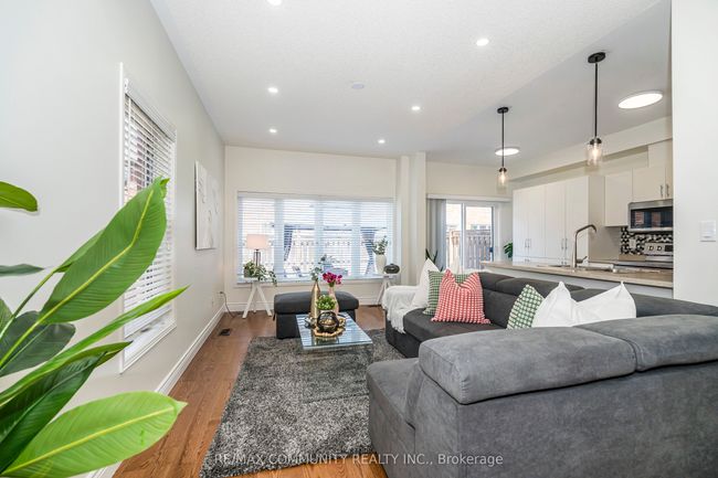 12 Hickman Rd, House attached with 4 bedrooms, 4 bathrooms and 2 parking in Ajax ON | Image 11