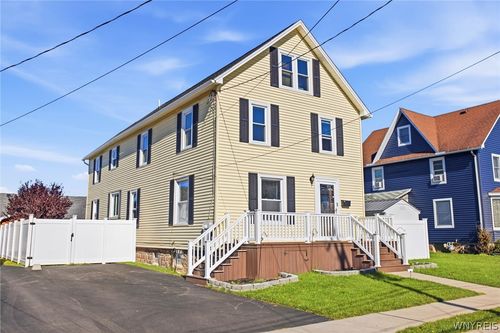 15 Freeman Ave, Middleport, NY, 14105-1344 | Card Image