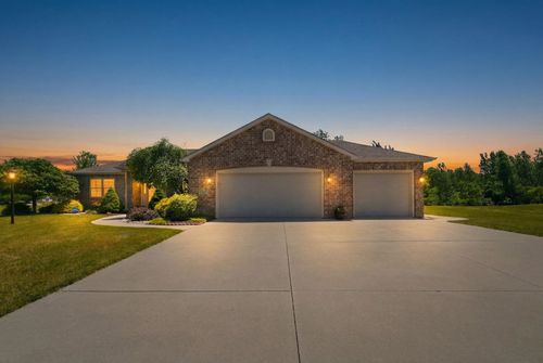 103 Mactavish Ct, Angola, IN, 46703-7300 | Card Image