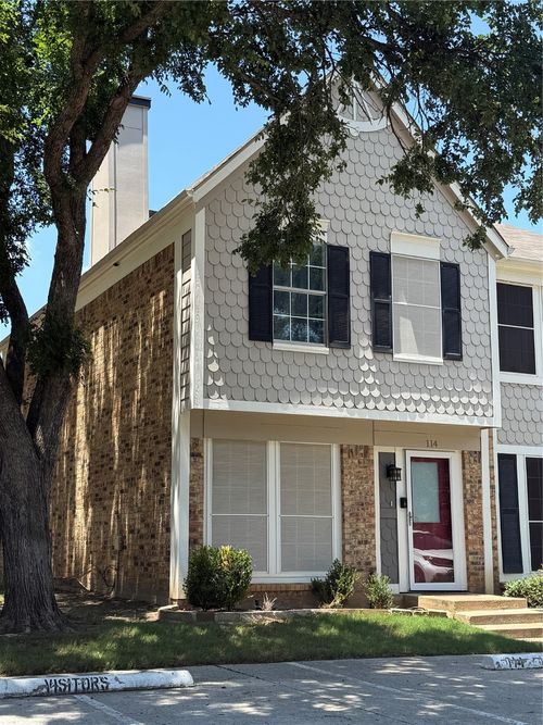 114 Churchill Ln, Euless, TX, 76039-4212 | Card Image
