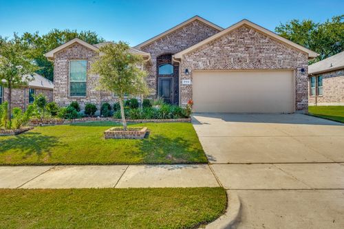 713 Redding Dr, Saginaw, TX, 76131-4858 | Card Image