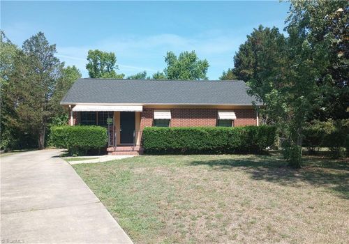 1303 Blackwood Ct, Greensboro, NC, 27405-6316 | Card Image