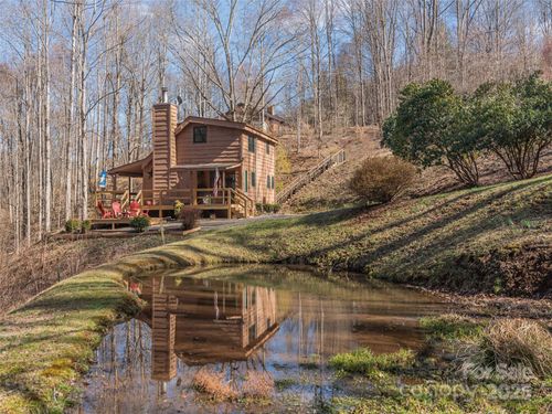 774 Mountain Lake Dr, Waynesville, NC, 28785-8319 | Card Image
