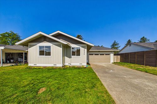 2330 Thiel Ave, McKinleyville, CA, 95519-4162 | Card Image
