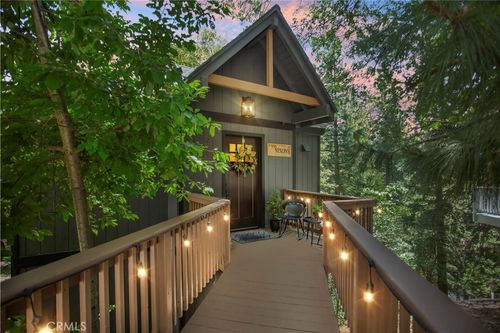 26561 Thunderbird Dr, Lake Arrowhead, CA, 92352 | Card Image