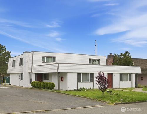 16 147th Avenue Se, Bellevue, WA, 98007 | Card Image