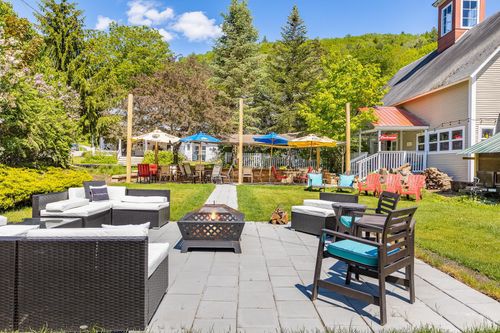 19 Huntington Pl, Rochester, VT, 05767-5002 | Card Image