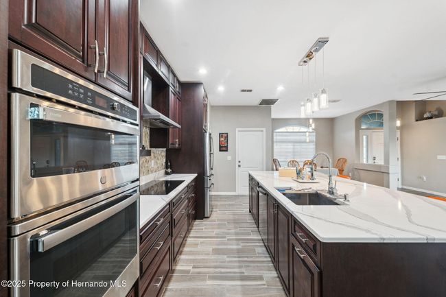 Kitchen | Image 13