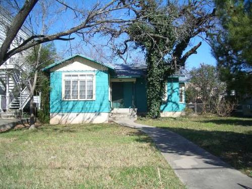 a-704 W 34th St, Austin, TX, 78705-1205 | Card Image