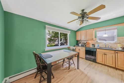 21 Thorney Ave, Huntington Station, NY, 11746-3759 | Card Image
