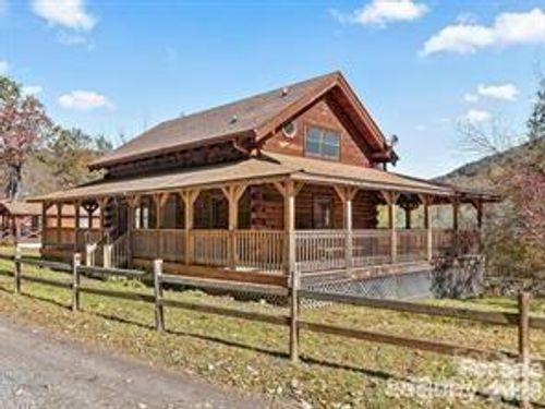 967 Spruce Flats Rd, Maggie Valley, NC, 28751-8535 | Card Image