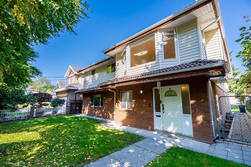 5031 Halifax St, Burnaby, BC, V5B2N4 | Card Image
