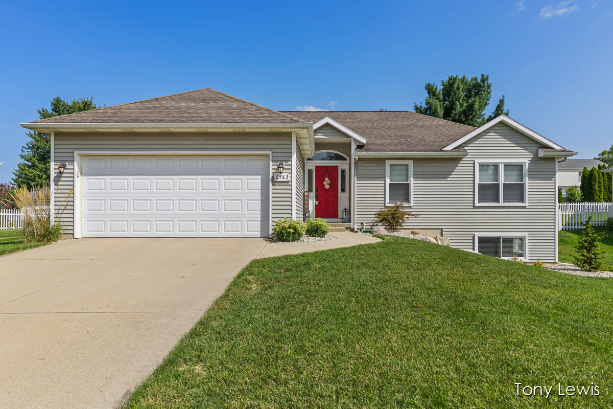 Ravineview Rd, Caledonia, MI 49316