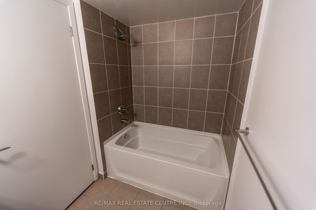 215 - 3091 Dufferin St, Condo with 1 bedrooms, 1 bathrooms and null parking in Toronto ON | Image 10