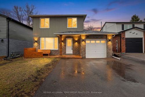 459 Sandford St, Newmarket, ON, L3Y4S8 | Card Image