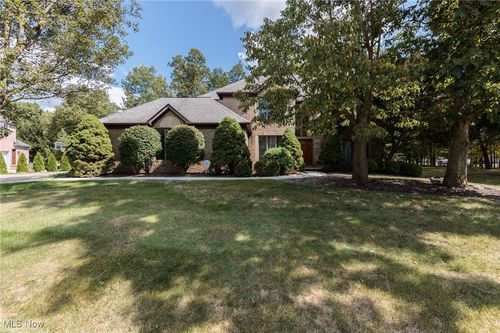 19253 Ridgeline Ct, Strongsville, OH, 44136-7265 | Card Image