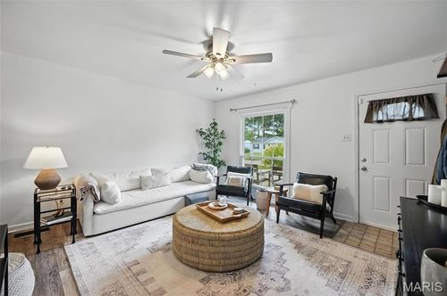 361 Imperial Ln, Fenton, MO, 63026-2818 | Card Image