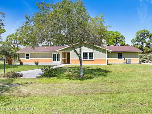 6570 Whispering Pines Ln, Grant Valkaria, FL, 32949-2301 | Card Image