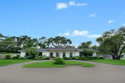 13400 Sw 82nd Ct, House other with 3 bedrooms, 2 bathrooms and null parking in Pinecrest FL | Image 1