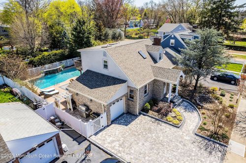 967 River Rd, New Milford, NJ, 07646-3112 | Card Image