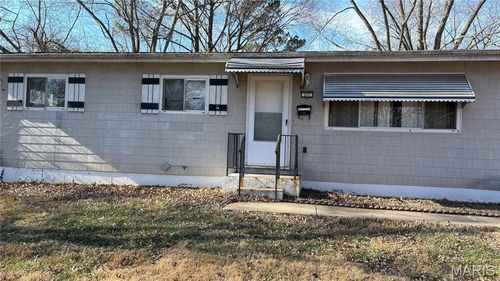 277 Dashwood Dr, Saint Louis, MO, 63135-3080 | Card Image