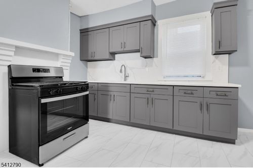 apt-1-139 S 8th St, Newark, NJ, 07107-3324 | Card Image