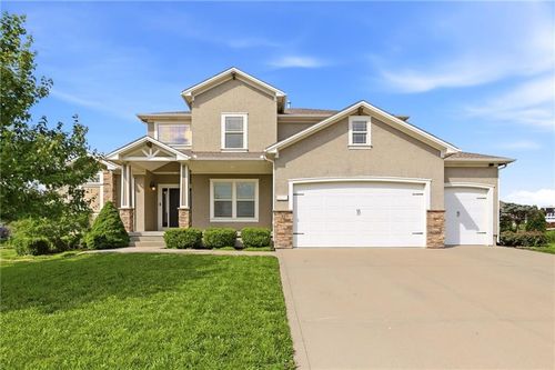1217 Hillmann Ln, Warrensburg, MO, 64093-7895 | Card Image