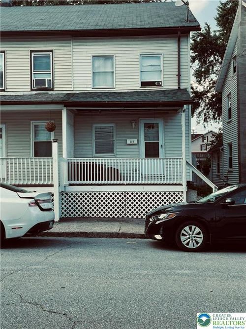 203 Bangor St, Bangor, PA, 18013-1910 | Card Image