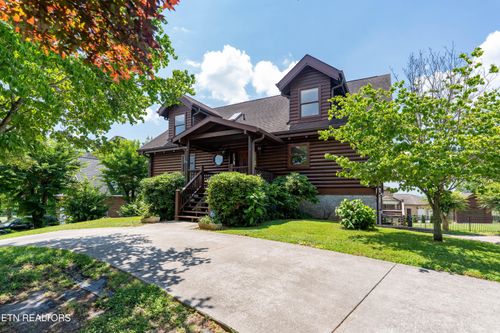 1163 Country Club Rd, Dandridge, TN, 37725-4351 | Card Image