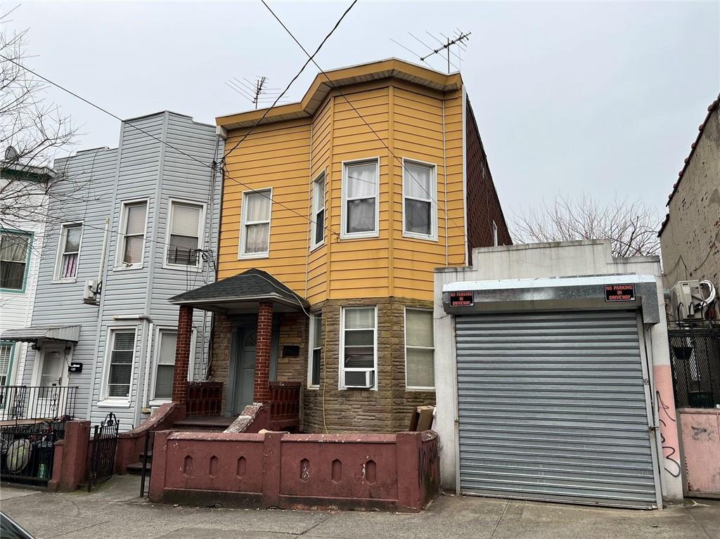40th St, Brooklyn, NY 11219