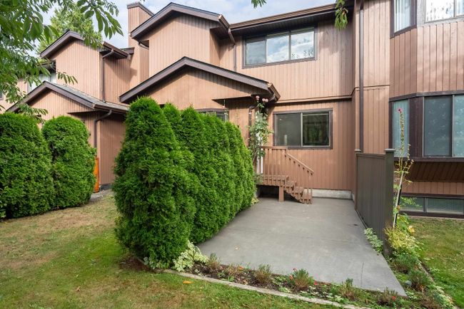 4717 Village Drive, Townhouse with 3 bedrooms, 2 bathrooms and 1 parking in Burnaby BC | Image 24