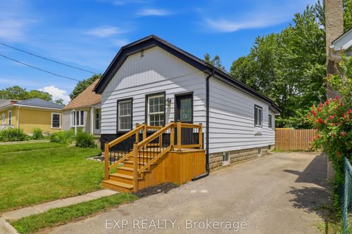 134 Sterling St, London, ON, N5Y1Y8 | Card Image