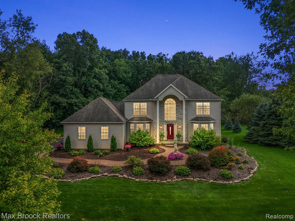 Sedona Dr, Clarkston, MI 48348 #1