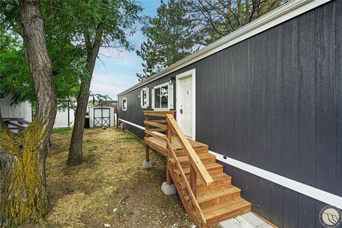 922 Yellowstone River Rd, Billings, MT, 59105-3355 | Card Image