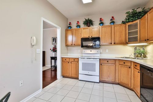 8703 Whispering Willows Way, West Chester, OH, 45069-6723 | Card Image