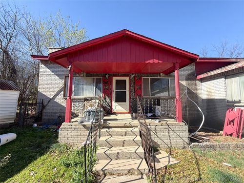 301 W Main St, Beggs, OK, 74421-3219 | Card Image