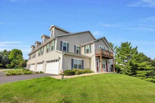 1203 Woodbury Cmn, Waukesha, WI, 53189-5820 | Card Image