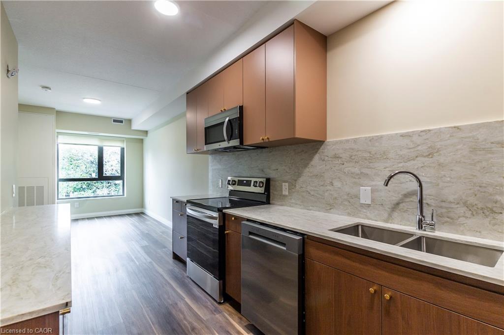 Residential Lease in Waterloo 3