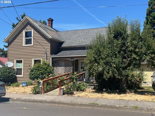 810 Taylor St, Mount Angel, OR, 97362-9402 | Card Image