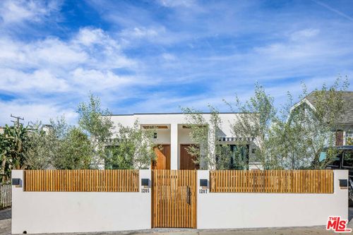 1207 N Genesee Ave, LOS ANGELES, CA, 90036 | Card Image