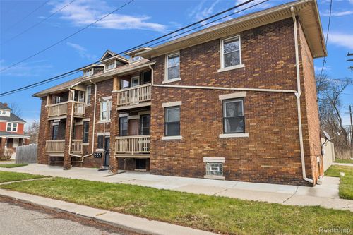 1n-8528 Woodrow Wilson St, Detroit, MI, 48206-2439 | Card Image