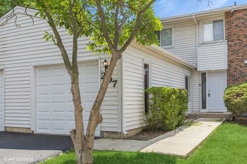 207 Walker Dr, Bolingbrook, IL, 60440-2027 | Card Image