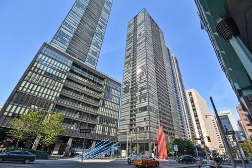 3301-110 Charles St E, Toronto, ON, M4Y1T5 | Card Image