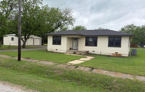 413 N Washington St, West, TX, 76691-1348 | Card Image