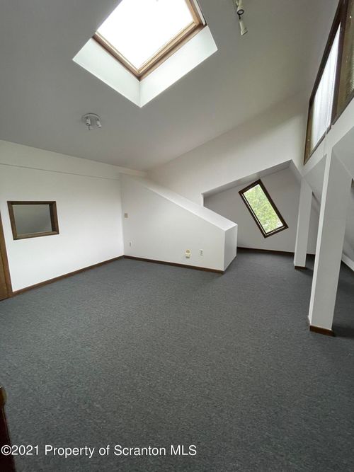 400-604 S State St, Clarks Summit, PA, 18411-1702 | Card Image